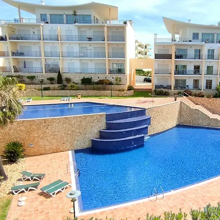 Apartament Modern Ocean, Garden & Pool View By Becherish