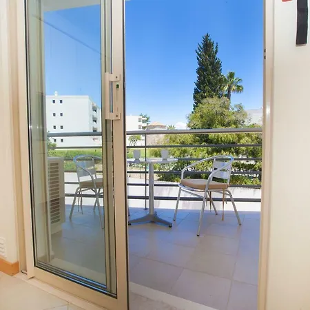 Modern Ocean, Garden & Pool View By Becherish Appartement