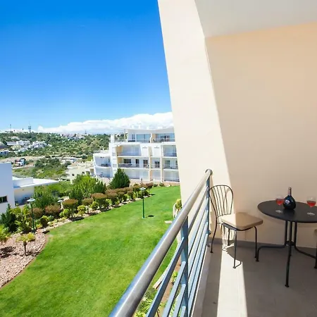 Modern Ocean, Garden & Pool View By Becherish Appartement