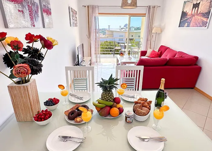 公寓 Modern Ocean, Garden & Pool View By Becherish