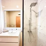Appartamento Modern Ocean, Garden & Pool View By Becherish