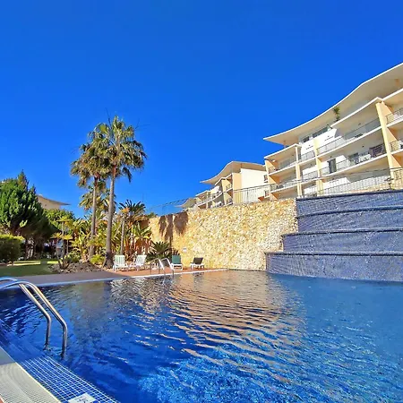 דירה Modern Ocean, Garden & Pool View By Becherish