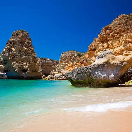 Апартаменты Modern Ocean, Garden & Pool View By Becherish