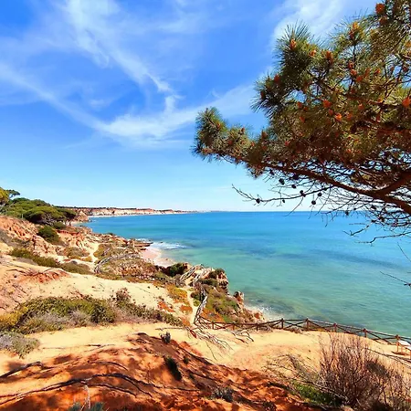 Апартаменты Modern Ocean, Garden & Pool View By Becherish Албуфейра