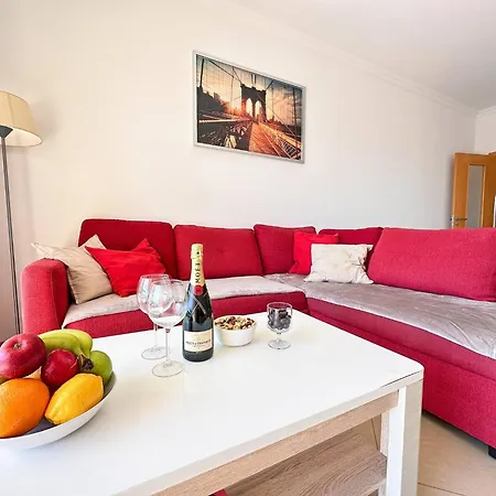 Appartement Modern Ocean, Garden & Pool View By Becherish