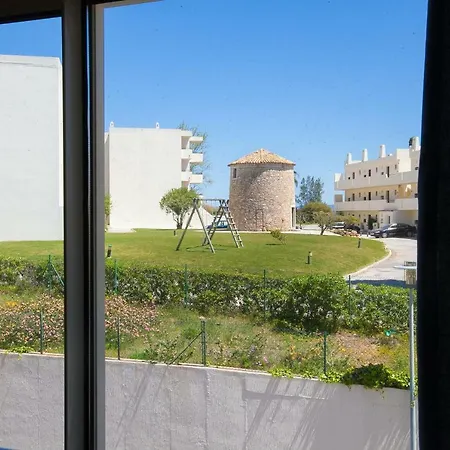 Modern Ocean, Garden & Pool View By Becherish Apartment *