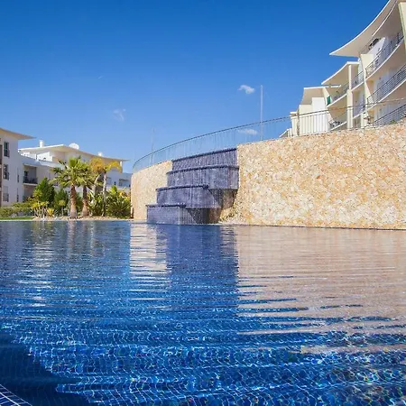 Apartment Modern Ocean, Garden & Pool View By Becherish *