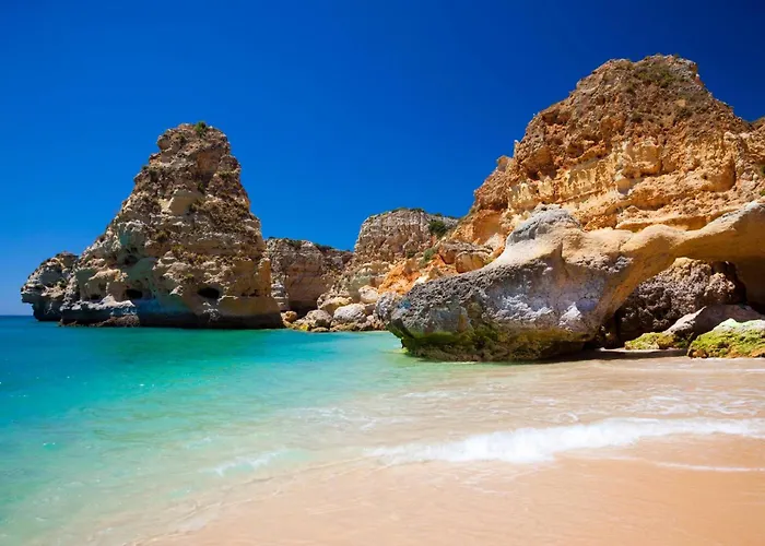 Apartmán Modern Ocean, Garden & Pool View By Becherish