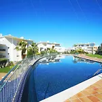 Modern Ocean, Garden & Pool View By Becherish Apartamento Albufeira