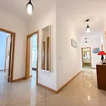 Modern Ocean, Garden & Pool View By Becherish Apartamento