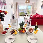 Apartamento Modern Ocean, Garden & Pool View By Becherish